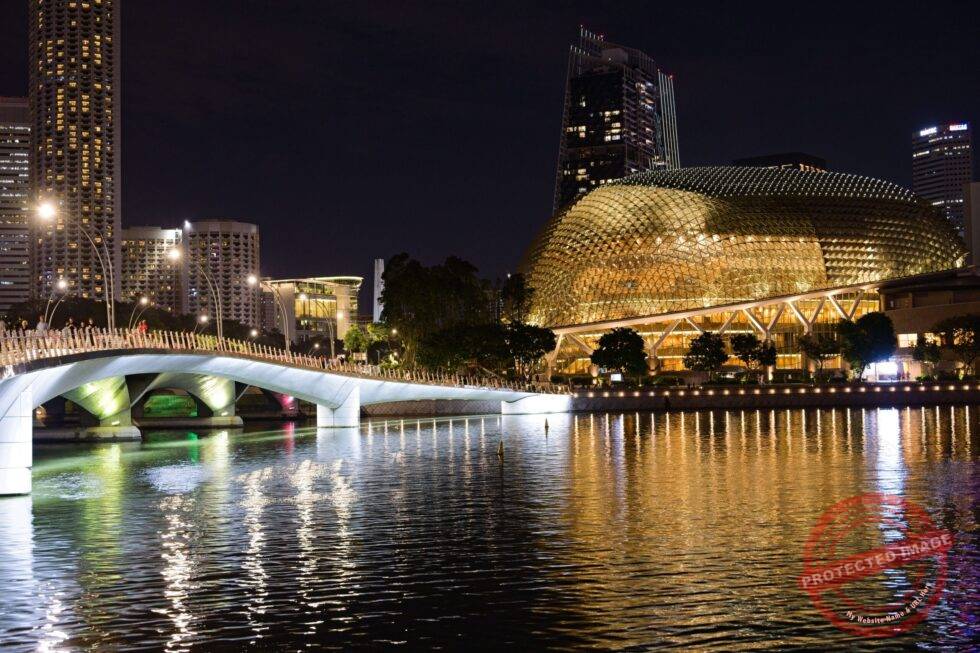 Singapur Bruecke Esplanade-Drive Nacht