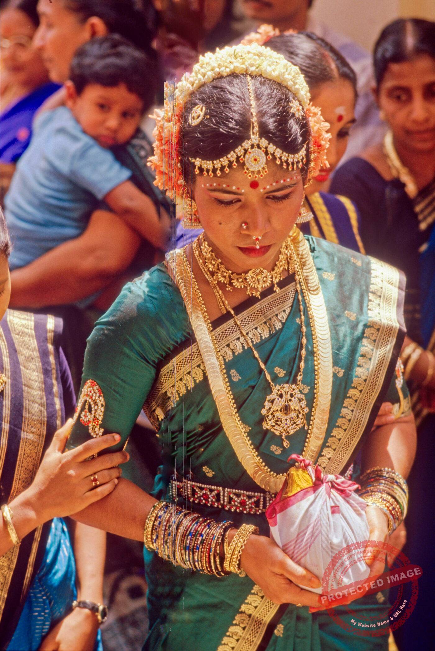 Hochzeit Braut Singapur Hinduistischer Tempel Sri-Veeramakaliamman