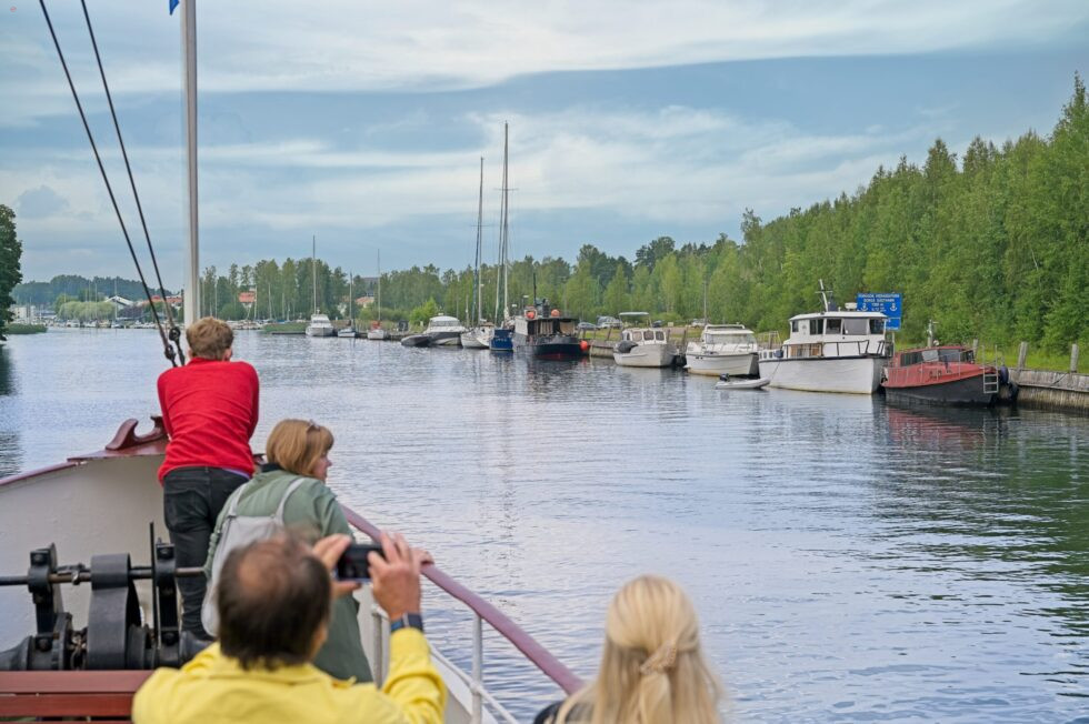 Finnland Porvoo Fluss Porvoonjoki Boot Dampfschiff S/S J.L. Runeberg Personen