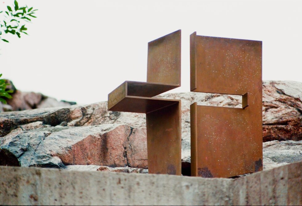 Finnland Helsinki Felseinkirche Eingang Kreuz